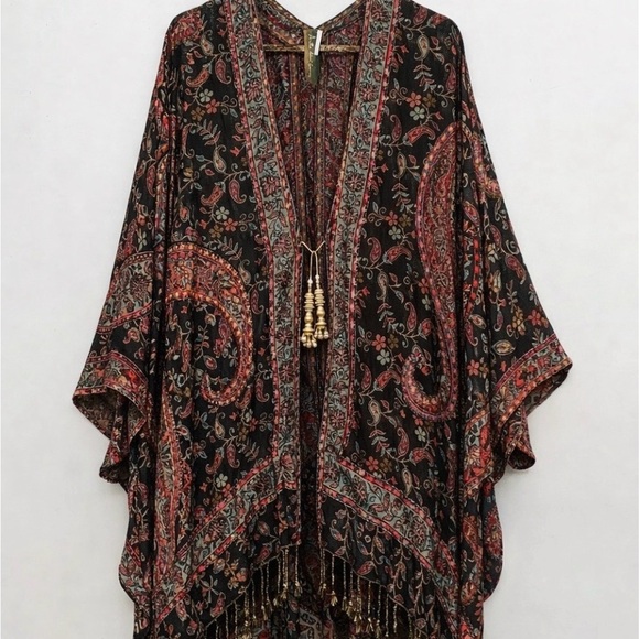 Aratta Accessories - Aratta Poncho Wrap Kimono Multicolor Paisley Scarf